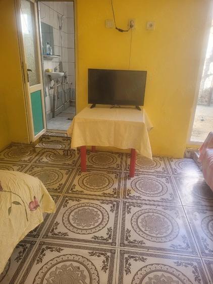Casă cu 2 camere cu Teren 100 Mp în Central