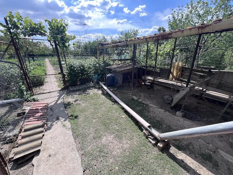 Casă cu 3 camere cu Teren 838 Mp în Fratelia