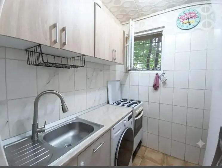 Garsonieră decomandată, mobilată în Domenii