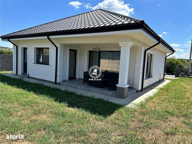 Casă cu 3 camere în Tomești