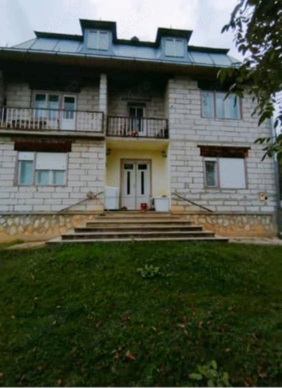 Casă cu Teren 3500 Mp în Vișeu de Jos