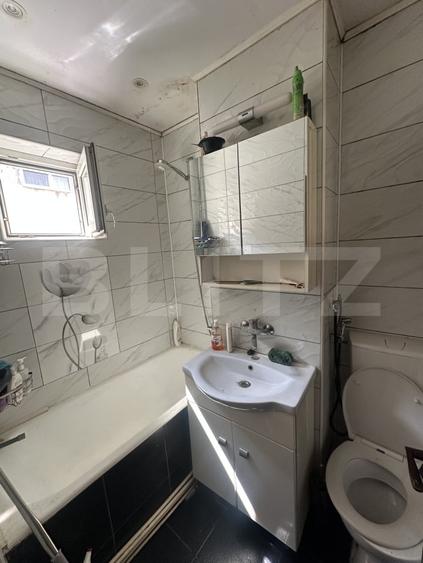 Apartament cu 3 camere decomandat, mobilat în Careiului