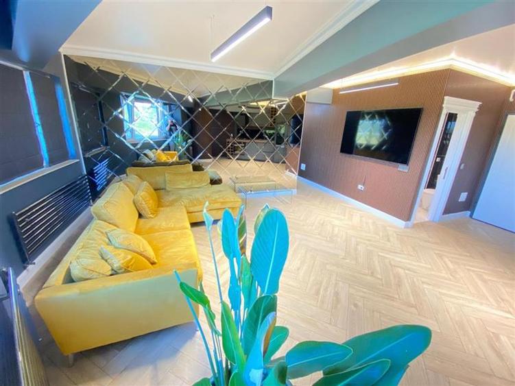 Apartament cu 3 camere decomandat, mobilat în Tătărași