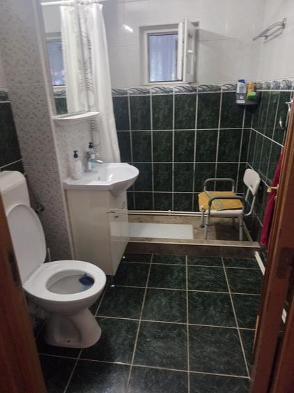 Apartament cu 3 camere decomandat în Dacia