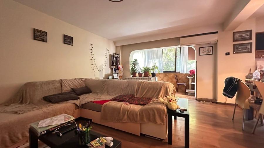 Apartament cu 4 camere semidecomandat în Alba Iulia