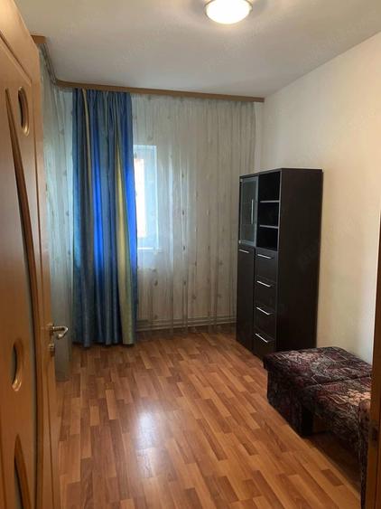 Apartament cu 3 camere decomandat în Valea Cetății