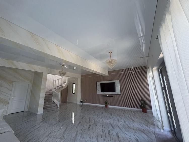 Casă cu 4 camere în Crâng