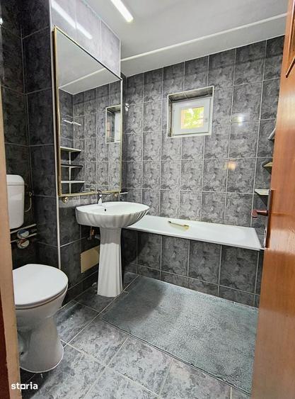 Apartament cu 3 camere semidecomandat în Pantelimon