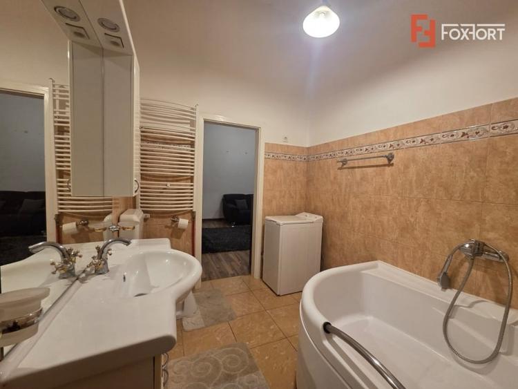 Apartament cu 2 camere semidecomandat, mobilat în Central