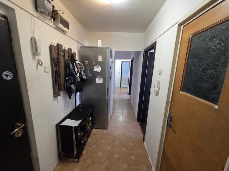 Apartament 3 Camere | Lujerului | Decomanat | Balcon | 2 Bai |Anvelopat | Metrou - 20