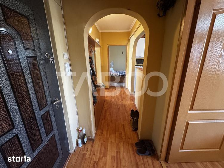 Apartament cu 4 camere decomandat în Central