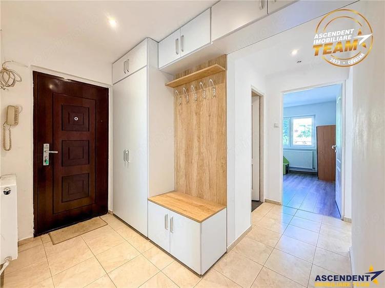 Apartament cu 3 camere decomandat în Lenin