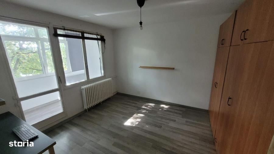 Apartament cu 3 camere decomandat în Brâncoveanu
