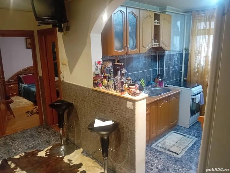 Apartament cu 2 camere decomandat în Precista