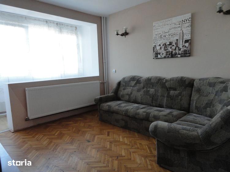 Apartament cu 2 camere decomandat în Romanilor
