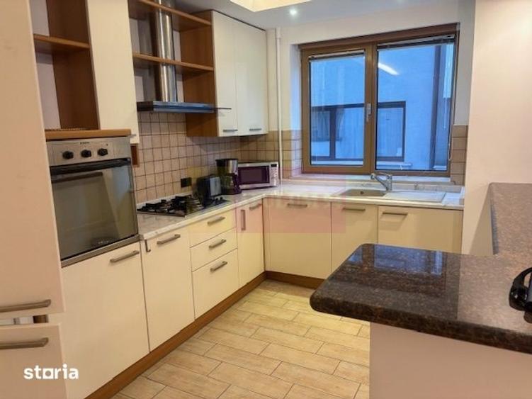 Apartament cu 3 camere, mobilat în Aviatorilor