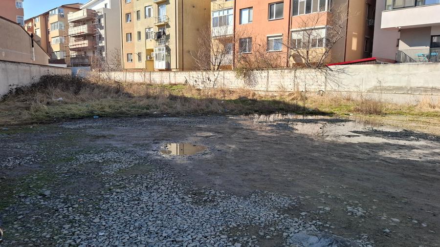 Teren Construcții intravilan de 840 mp, în Kamsas