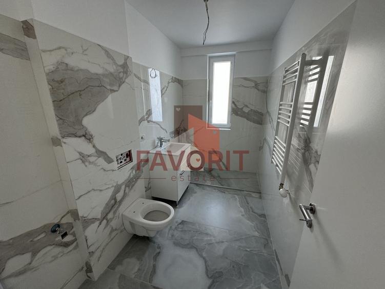 Apartament cu 3 camere decomandat în Aradului