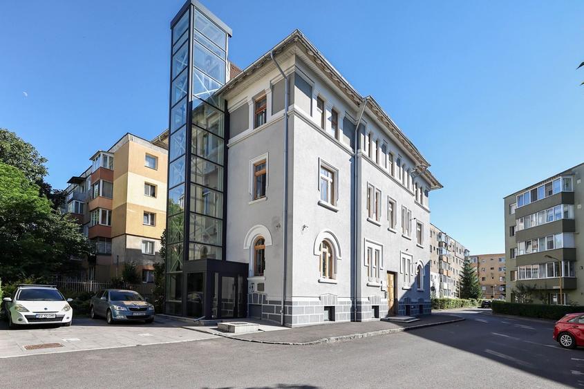 Birou, de 860 mp, în Centrul Civic