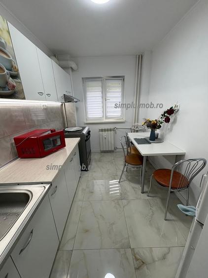 Apartament cu 2 camere decomandat, mobilat în Titan