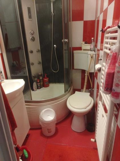 Garsonieră decomandată în CET