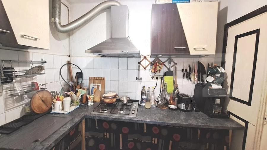 Casă cu 8 camere cu Teren 1350 Mp în Hălchiu