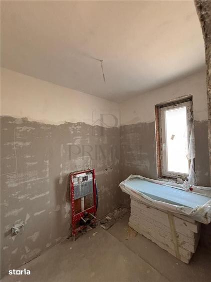 Casă cu 4 camere cu Teren 350 Mp în Central