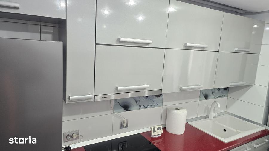Apartament cu 2 camere decomandat în 22 Decembrie