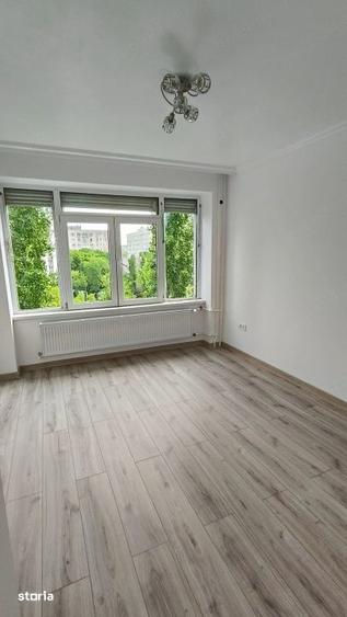 Apartament cu 4 camere semidecomandat în Drumul Taberei