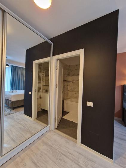 Apartament cu 2 camere decomandat în Roșu