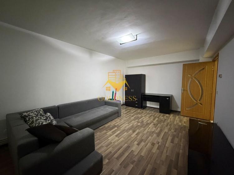 Apartament cu 3 camere decomandat, mobilat în Mărăști