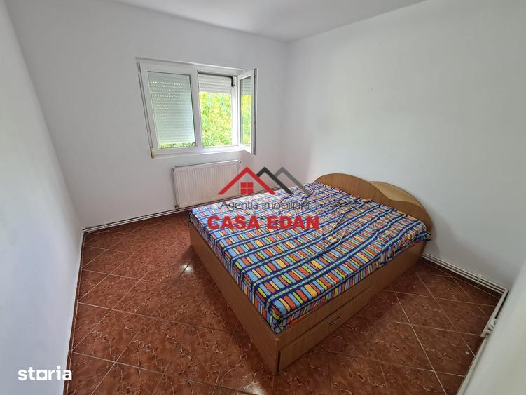 Apartament cu 2 camere decomandat în Piața Centrală