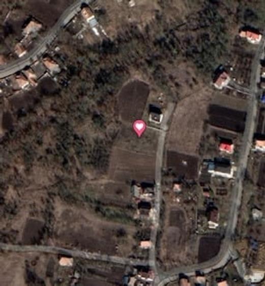 Teren de 1500 mp, în Vâlcele