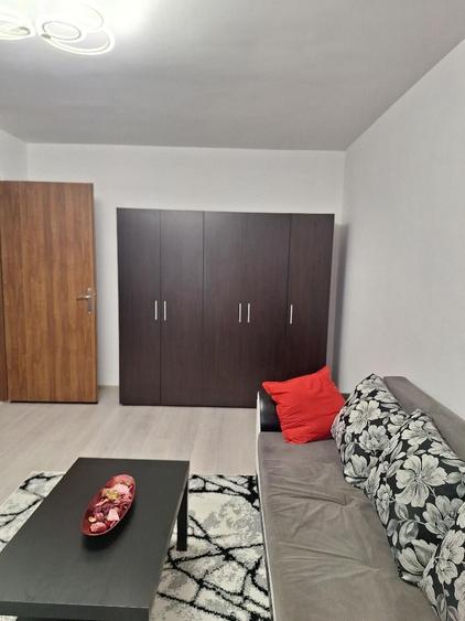 Garsonieră decomandată în Nerva Traian