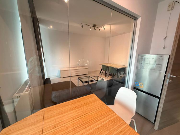 Apartament cu 4 camere decomandat în Politehnica