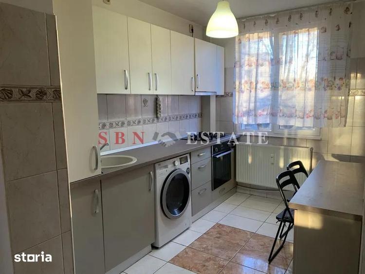 Apartament cu 3 camere decomandat în Valea Ialomiței