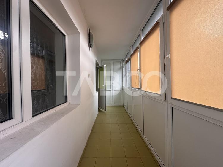 Apartament cu 3 camere decomandat, mobilat în Terezian