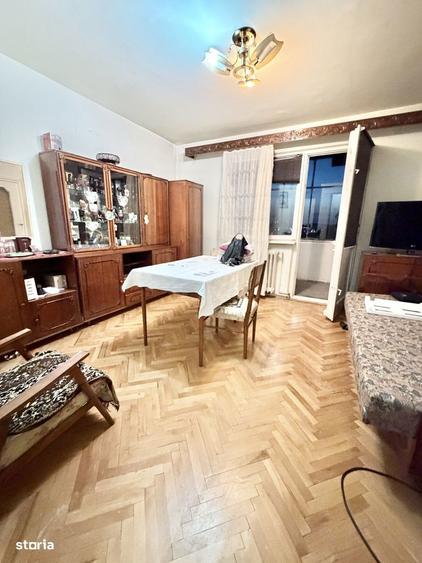 Apartament cu 3 camere decomandat în Dâmbu Pietros