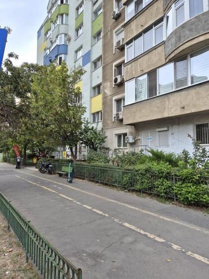Apartament cu 2 camere semidecomandat, mobilat în 13 Septembrie