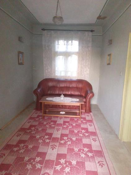 Casă cu 2 camere cu Teren 1000 Mp în Pătulele