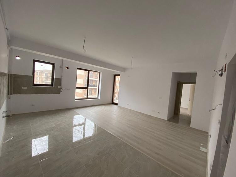 Apartament cu 2 camere semidecomandat în Girocului