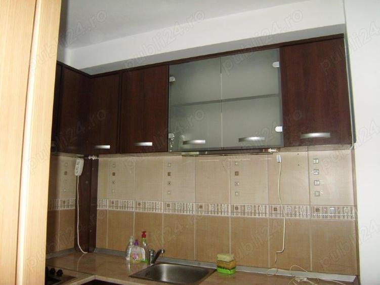 Garsonieră semidecomandată în Titan