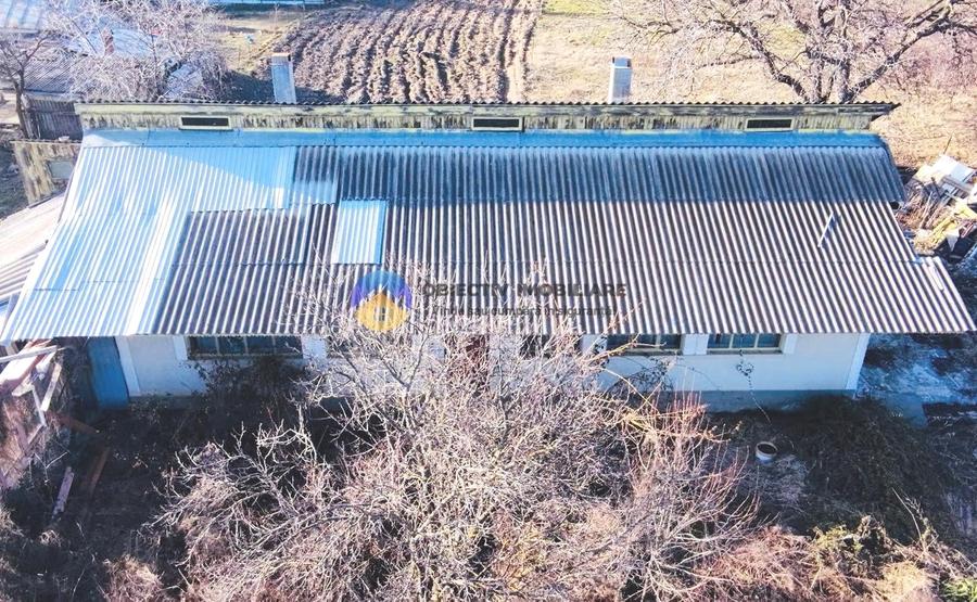 Casă individuală cu 2 camere cu Teren 2040 Mp în Unghi