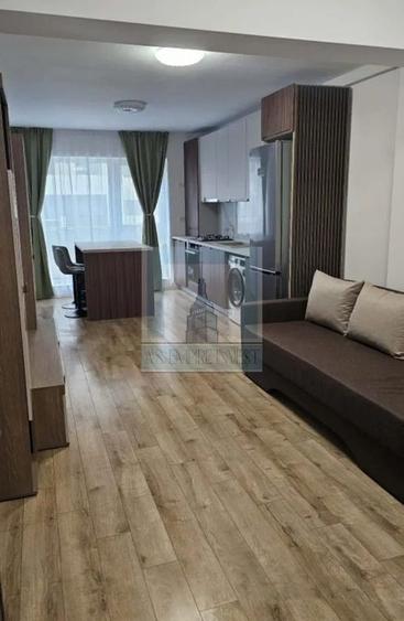 Apartament cu 2 camere semidecomandat, mobilat în 13 Decembrie