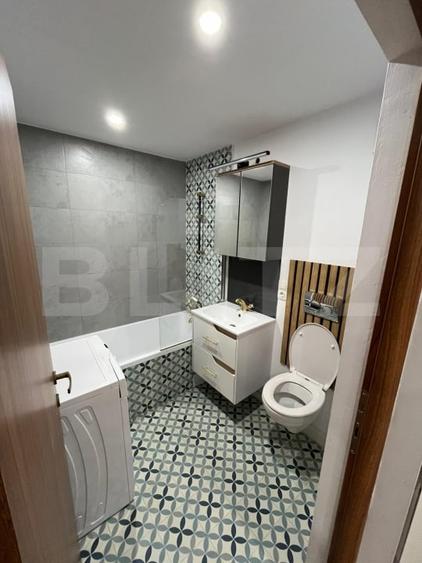 Casă individuală cu 10 camere cu Canalizare în Central