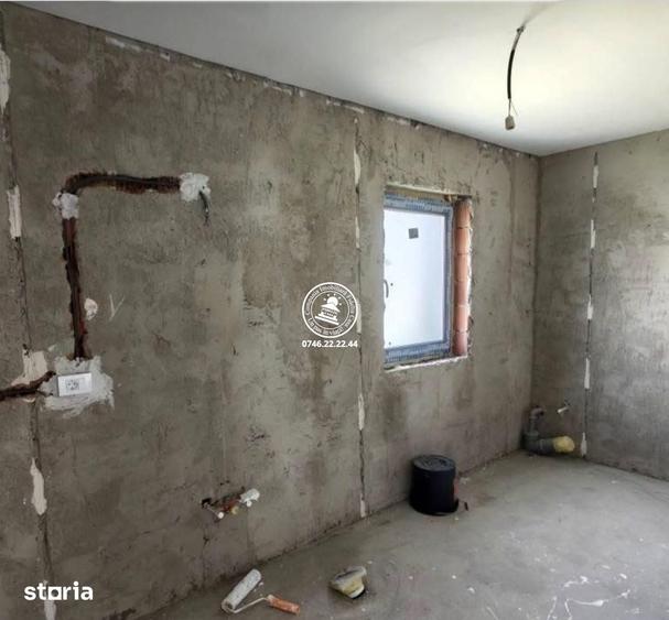 Casă cu 4 camere cu Teren 450 Mp în Central