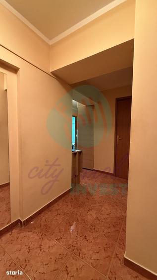 Apartament cu 3 camere decomandat în Obor