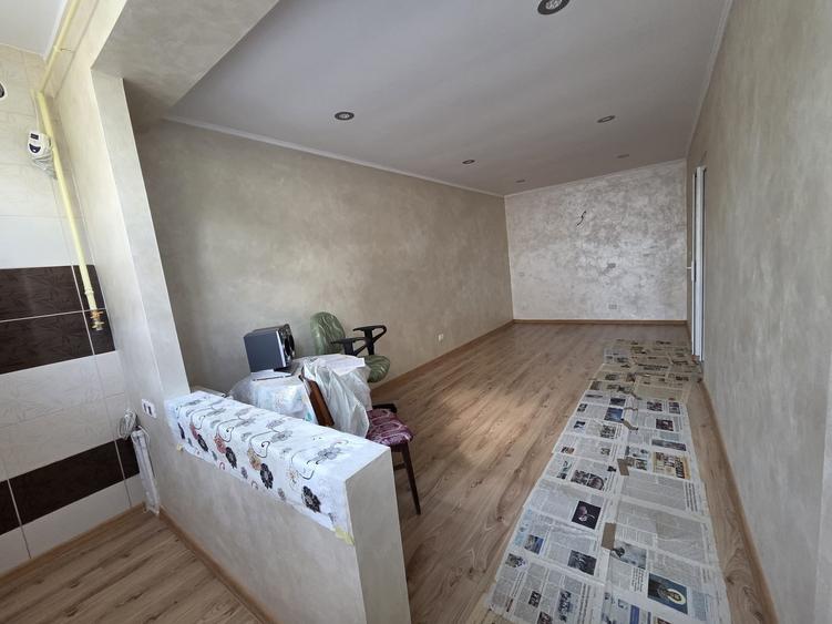 Spațiu comercial, de 62 mp, în Micro 17