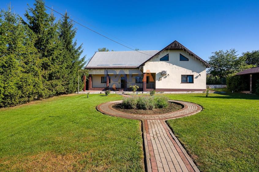 Casă individuală cu 5 camere cu Canalizare în Ion Creangă