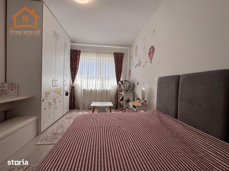 Apartament cu 3 camere decomandat în 13 Decembrie